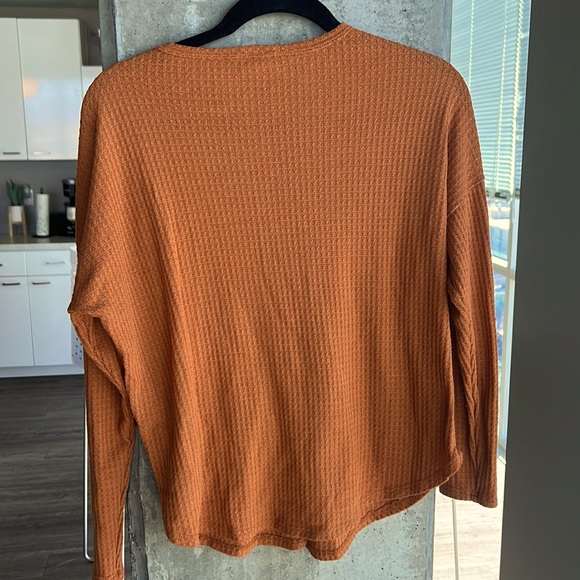 Sky and sparrow long sleeve with buttons size M - Picture 2 of 2